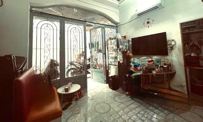 Bán Nhà Nuyễn Cư Trinh Q1. DTSD:71m2, SHR, 3Tầng Cách MT 30m, 5TỶ