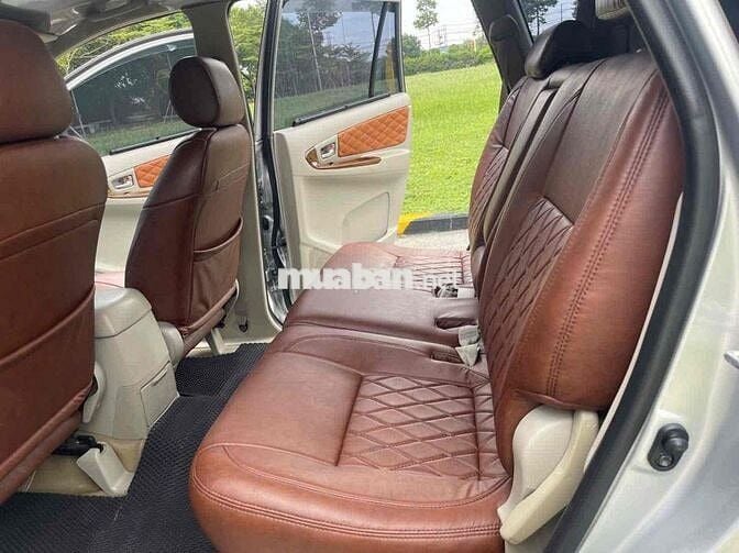 Toyota Innova 2015 - 130000 km
