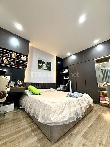 Bán nhà lô góc Mỹ Đình 45m*5 tầng, nhà dân xây nt đẹp, bán gấp, 8,9 tỷ