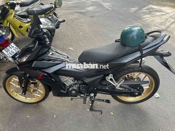 winer v1 2019 bản đen nhám