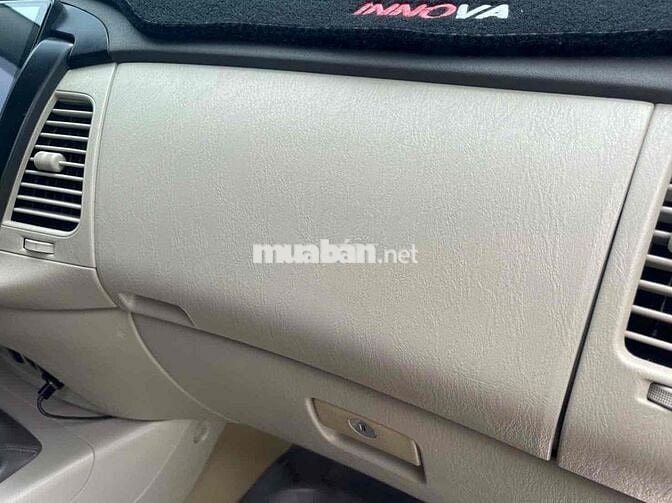 Toyota Innova 2015 - 130000 km