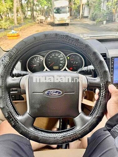 Ford Everest 2011, máy dầu,số tự động, bản LIMITED