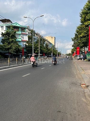 Bán nhà MT Tạ Quang Bửu P5Q8. 4x16m 1 trệt 1 lửng 2 lầu ST.