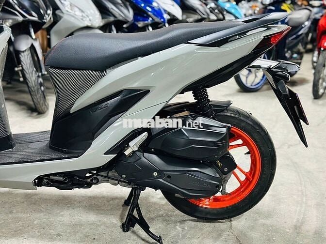 XE MÁYTHANH TÙNG_VARIO 150 XÁM XI MĂNG MÁY ZIN