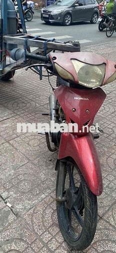 Dư xe lôi không xử dụng, cần bán.