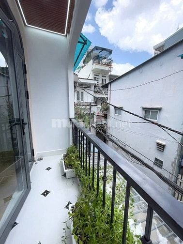 Bán nhà gấp đường Gò Dầu, DT 4mx14m, 1 lầu, nhà đẹp, giá 5.95 tỷ (TL)