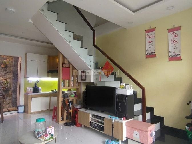 Bán nhà riêng tại Đường T8, 5,5 tỷ, 44m2, 3PN, 4WC, nhiều tiện ích