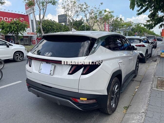 Hyundai Tucson 2023 2.0 AT Đặc biệt - 5000 km