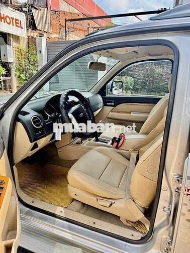 Ford Everest 2011, máy dầu,số tự động, bản LIMITED