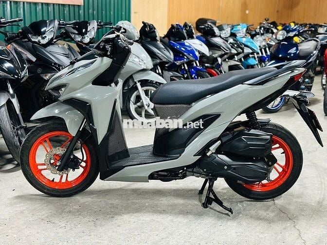 XE MÁYTHANH TÙNG_VARIO 150 XÁM XI MĂNG MÁY ZIN
