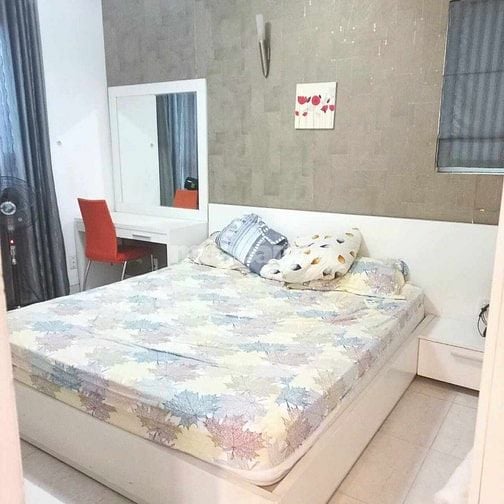 Cần cho thuê gấp căn hộ  Hùng Vương Plazza Q5 , Dt 129m2, 3 phòng ngủ,