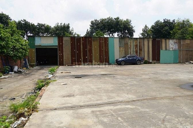 * Cho thuê đất nền bê tông*1800m2 gần đường QL 1A, Linh Trung, Thủ Đức
