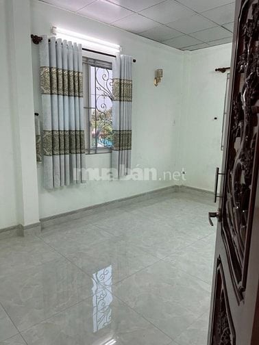 870tr cần bán nhanh nhà rộng đẹp nằm gần QL1A