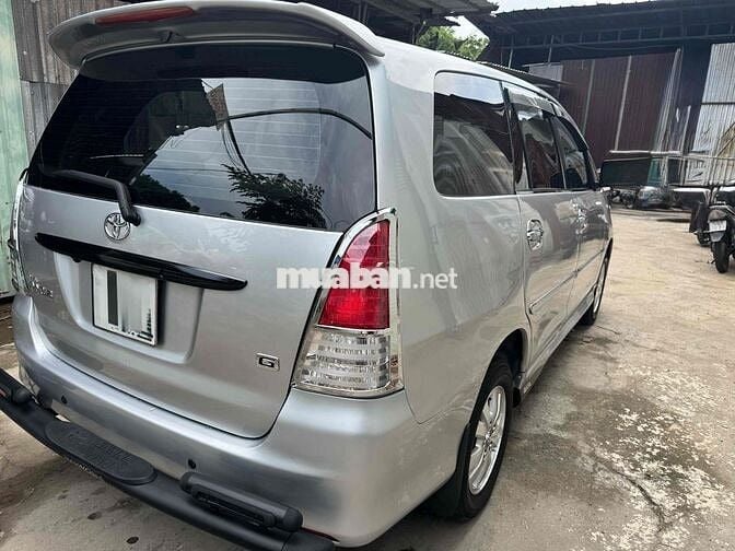 Toyota Innova 2011 G - 128 km