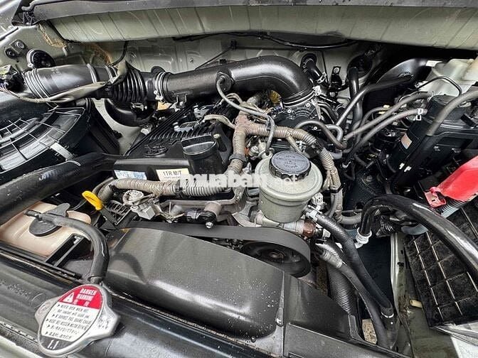 Toyota Innova 2011 G - 128 km