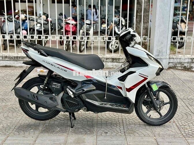 Bán xe AB 8/2021 màu trắng