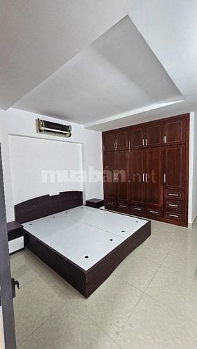 PHÒNG TRỌ CÓ CHỔ ĐẬU Ô TÔ, MẶT TIỀN, CỬA SỔ, BAN CÔNG ĐẦY ĐỦ