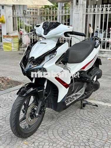 Bán xe AB 8/2021 màu trắng