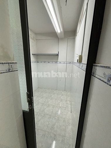 - Chính chủ cho thuê nhà Chung Cư GIA PHÚC, 2 Phòng Ngủ
