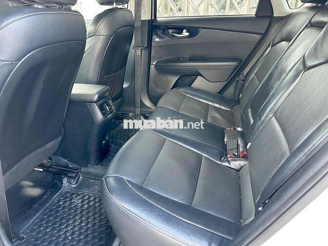Kia K3 2022 1.6 MT - 100 km