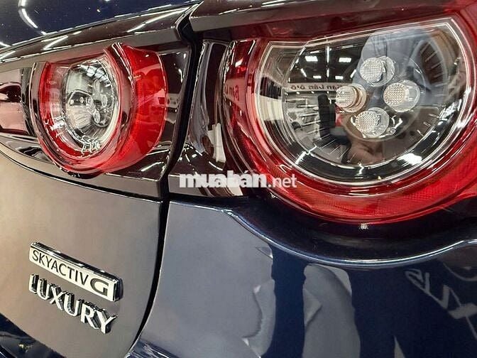 Mazda 3 2024 1.5L Sport Luxury - 6000 km