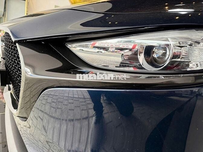 Mazda 3 2024 1.5L Sport Luxury - 6000 km