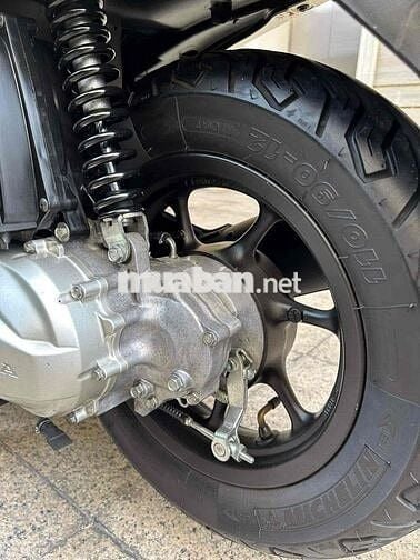 Scoopy 110 nhập thái lan màu trắng kem 2017