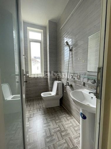 Cho thuê gấp nhà đẹp 8x16m – 4 phòng ngủ, mỗi phòng có WC riêng