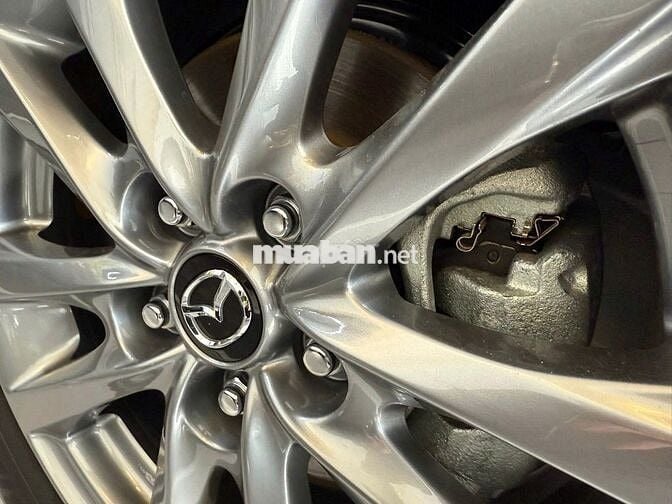 Mazda 3 2024 1.5L Sport Luxury - 6000 km