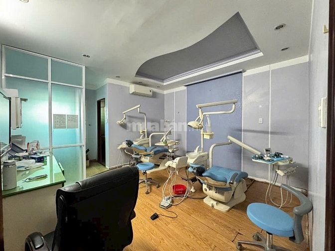 Hót hót!! Bán nhà mặt tiền Huỳnh Tấn Phát, Nhà Bè, Dt 5 x18,5m, 3 lầu,