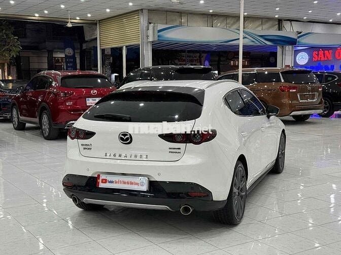 Mazda 3 2.0L Signature Premium -SX2021