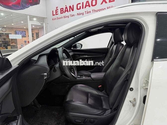 Mazda 3 2.0L Signature Premium -SX2021