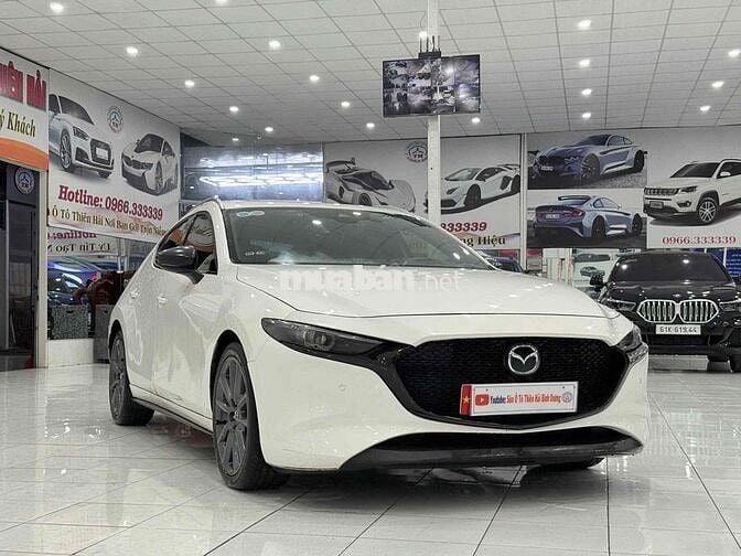 Mazda 3 2.0L Signature Premium -SX2021