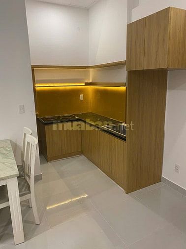 Cho thuê căn hộ tầng 24 view landmark81, tháp bút, căn góc giá 8,5tr