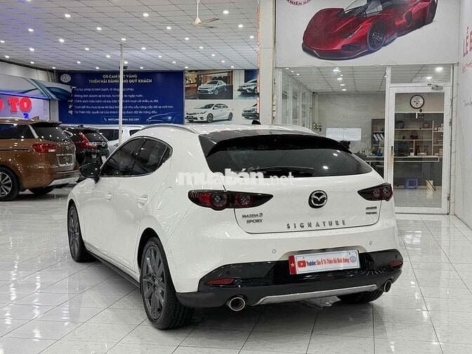 Mazda 3 2.0L Signature Premium -SX2021