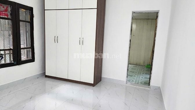 Cho thuê căn hộ tập thể Hào Nam - Vũ Thạnh 