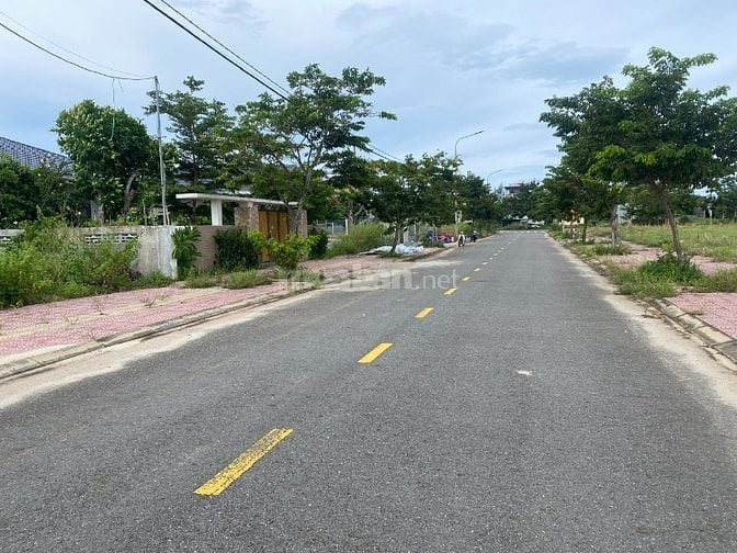 Chợ Lai Nghi (có sổ): Giá sụp hầm 14,1 tr/m2_Bán lô đối diện công viên