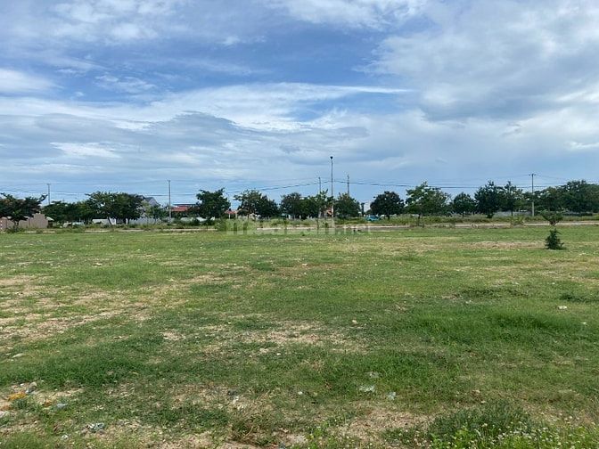 Chợ Lai Nghi (có sổ): Giá sụp hầm 14,1 tr/m2_Bán lô đối diện công viên