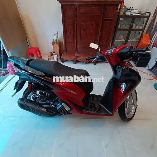 Hết yêu, tiễn em ra đi