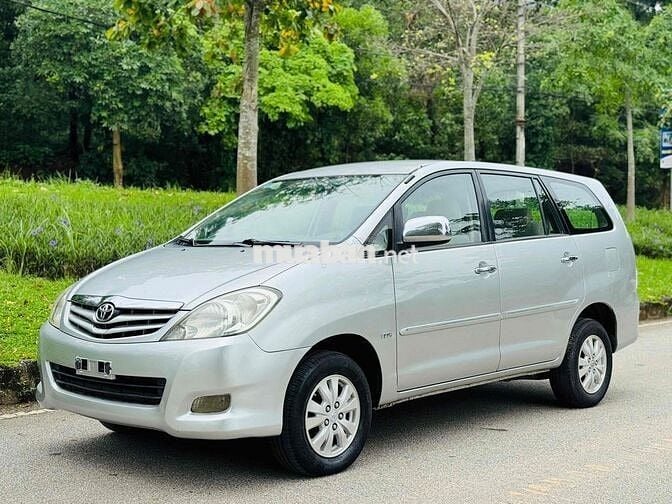 Toyota Innova 2010 G - 200000 km