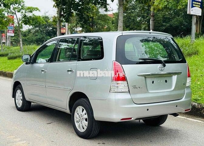 Toyota Innova 2010 G - 200000 km