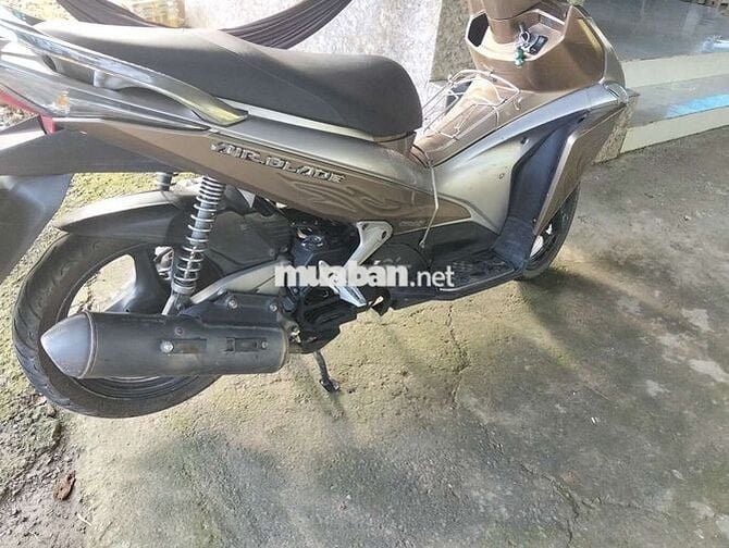 Mua xe mới dư ra cần bán xe Airblade 110