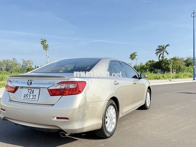 Toyota Camry 2014 2.0E - 90 km