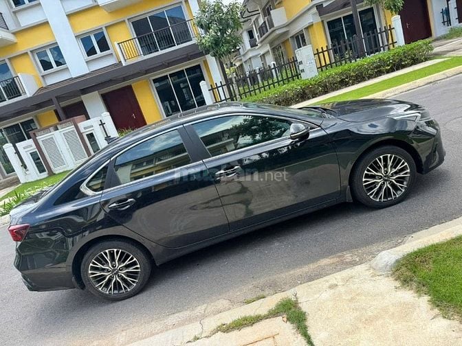 Cần bán kia k3  phiên bản 1.6premium