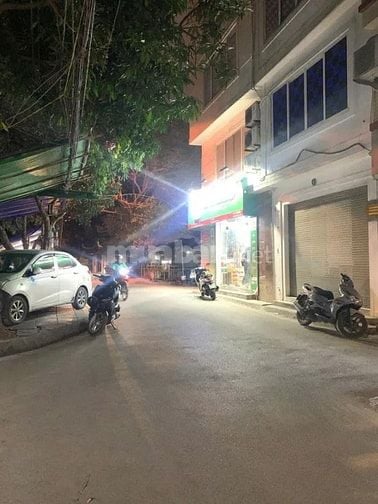 Bán gấp nhà phố Thanh  Xuân ngõ ô tô, mặt tiền gần 5m, giá nhỉnh 11 tỷ