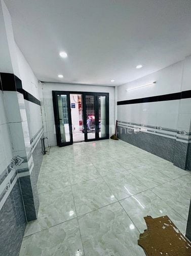 Cho thuê nhà mới xây hẻm 79 bến Phú Định 5 triệu
