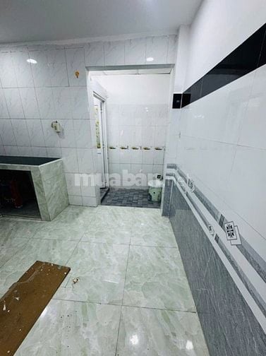 Cho thuê nhà mới xây hẻm 79 bến Phú Định 5 triệu