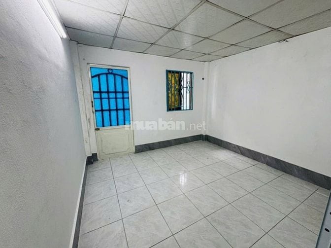 Cho thuê nhà mới xây hẻm 79 bến Phú Định 5 triệu