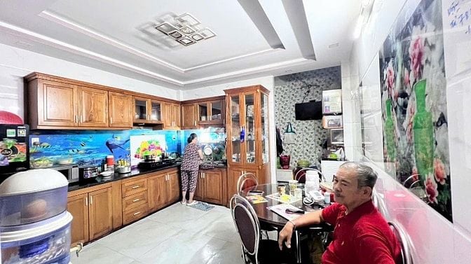 Nhà 4 Lầu DT:4,2x15m Cao cấp hẻm 5m Phạm Văn Chiêu, P14, Q.Gò Vấp.
