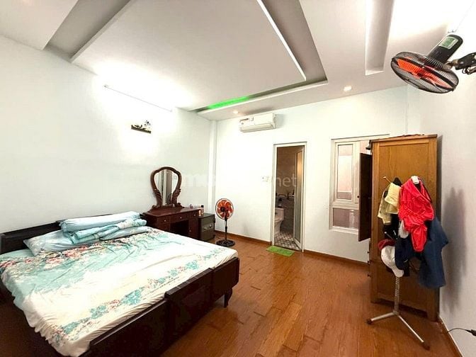 Nhà 4 Lầu DT:4,2x15m Cao cấp hẻm 5m Phạm Văn Chiêu, P14, Q.Gò Vấp.